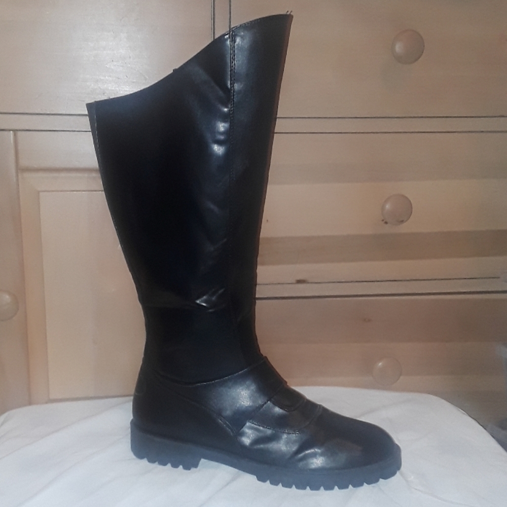 Men's black knee boots